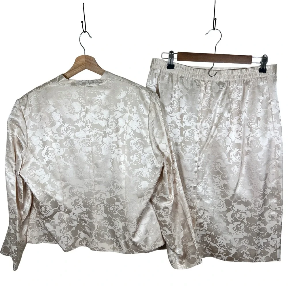 Papell Petites Womens Pink Champagne 100% Silk Floral Jacquard Skirt Suit Set 14